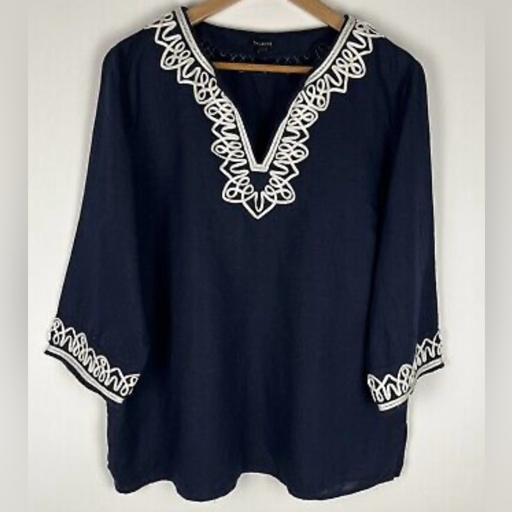 Talbots 100% Linen -Dark blue w/white embroidery thru-out top. Nice Quality item